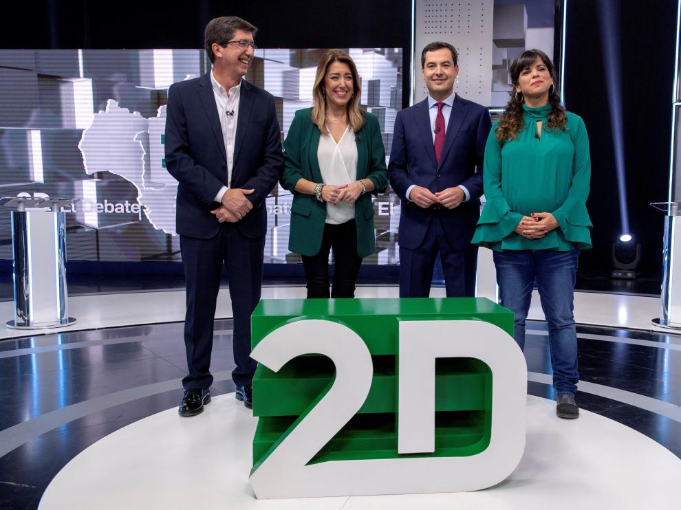 Los cuatro candidatos al comienzo del debate.