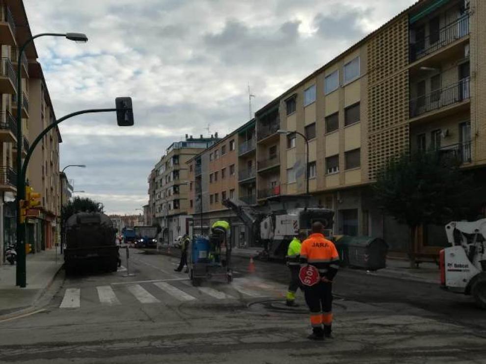 El asfaltado en una veintena de calles de Ejea y pueblos ya ha comenzado.