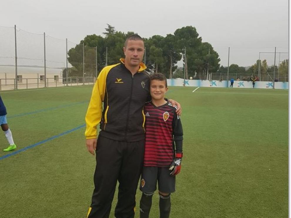 Fernando y Hugo posan junto antes de comenzar al partido
