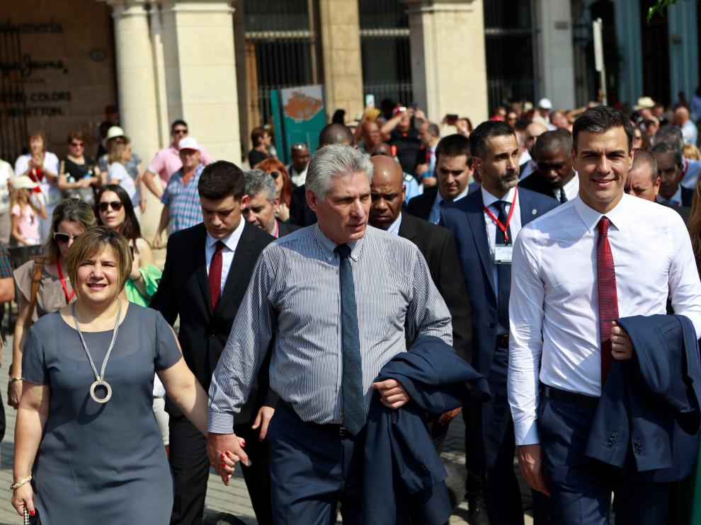 El presidente español en el paseo por la Habana.