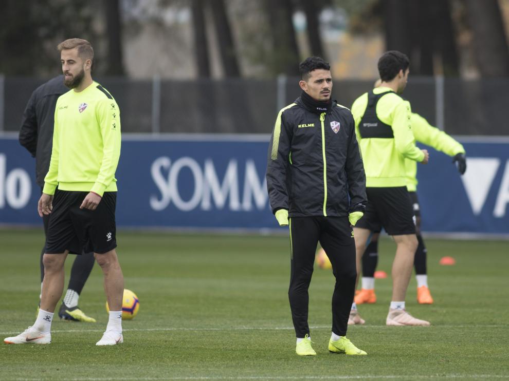 El internacional turco Serdar Gürler se incorporó a los entrenamientos este jueves.