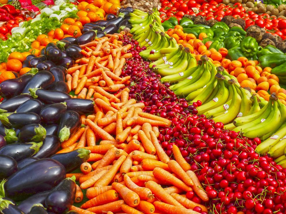 La comunidad científica y médica recomienda cinco piezas de fruta y verdura al día para cumplir con una dieta saludable.
