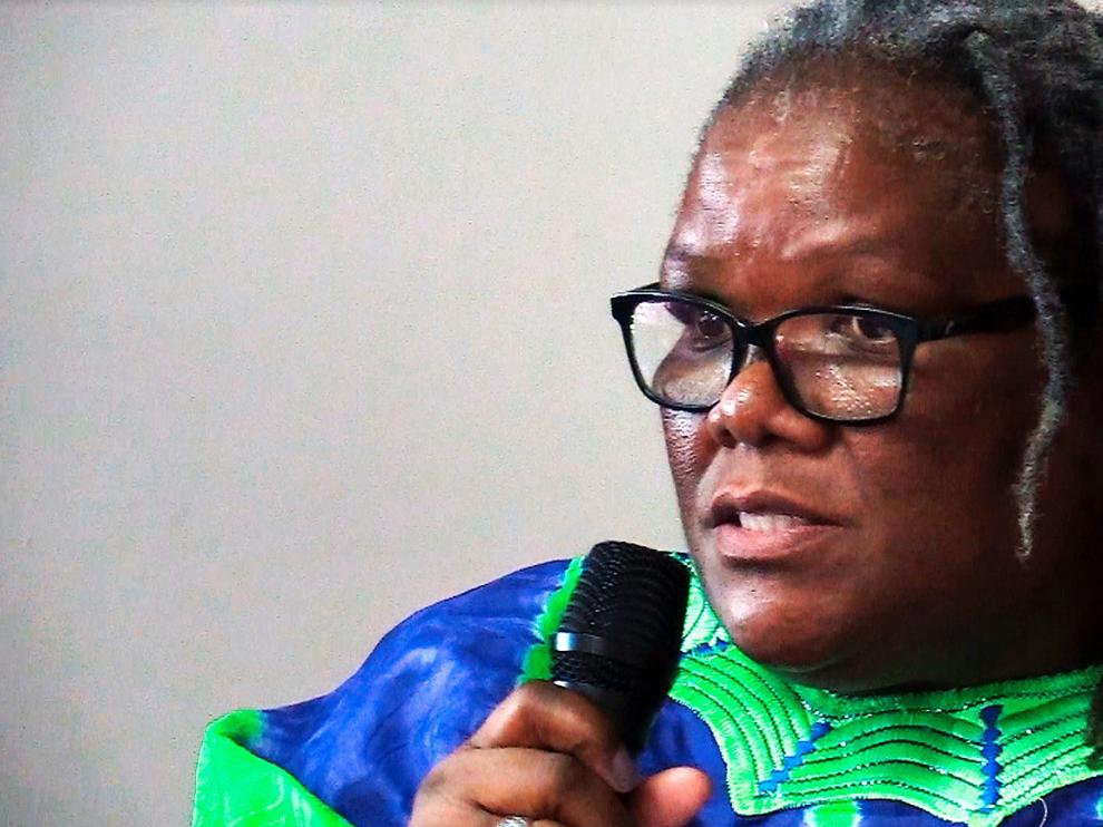 Mabizela, una reverenda negra, feminista y con VIH desafía los prejuicios en Sudáfrica
