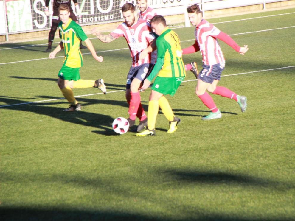 Fútbol. Tercera División- Monzón vs. La Almunia.
