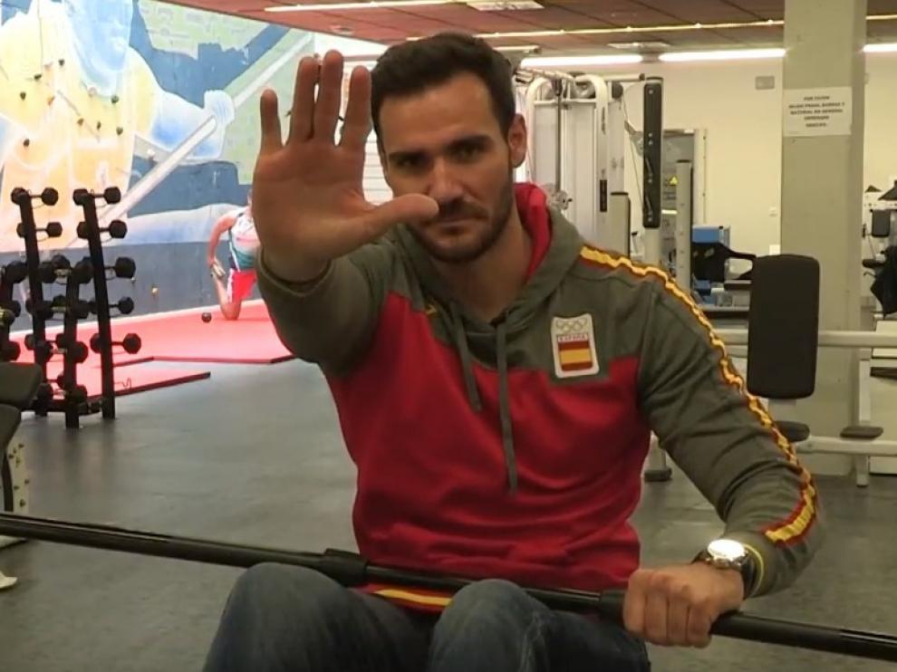 Casillas, Craviotto y otros deportistas ponen cara a un vídeo contra maltrato