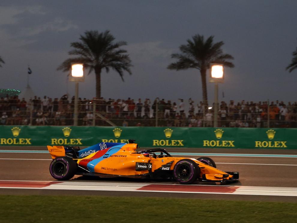 Alonso se despide de la Fórmula 1 con victoria de Hamilton y con un gran Sainz