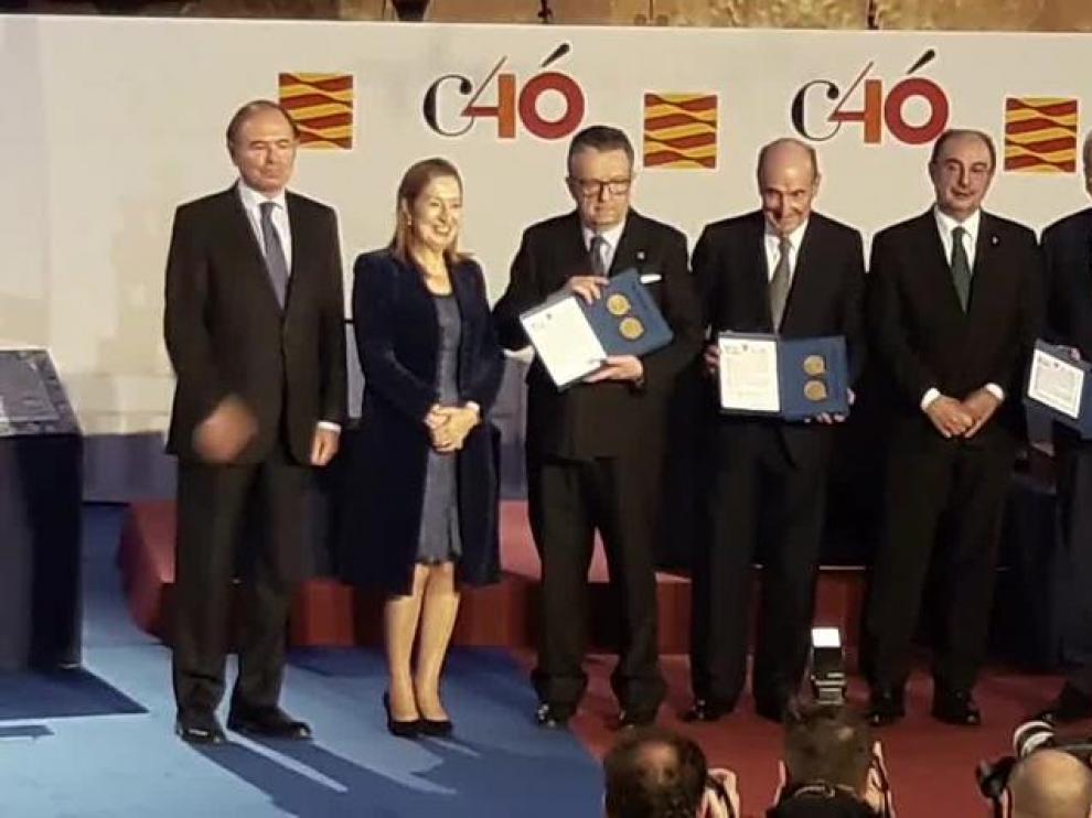 Los padres de la Constitución reciben la Medalla de Aragón