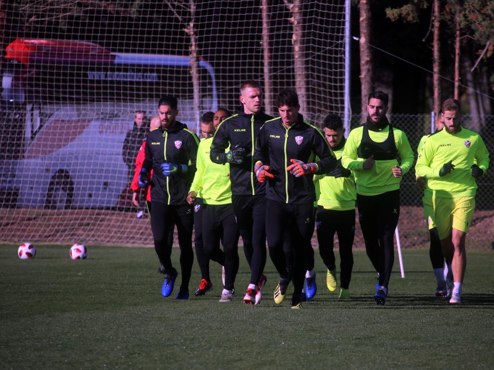 La plantilla de la SD Huesca ha regresado al trabajo este martes en el IES Pirámide.