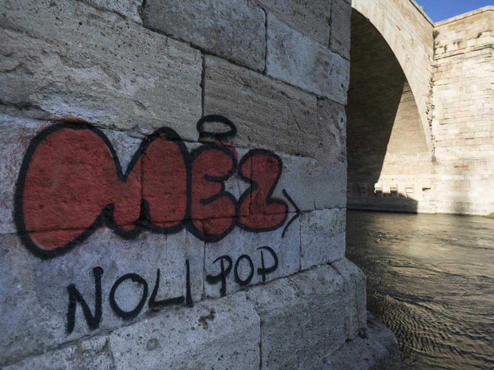 El último graffiti en aparecer es el más llamativo.