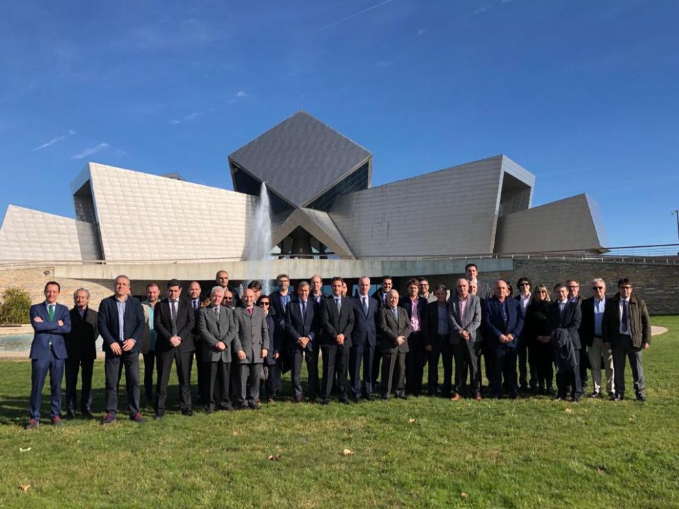 Asistentes al acto de Club de Negocios de la S.D. Huesca en Bodega Sommos.