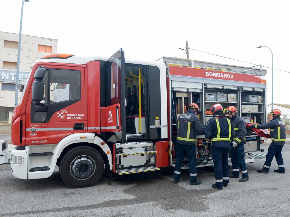 Bomberos de la DPT en el parque de extinción de Teruel.