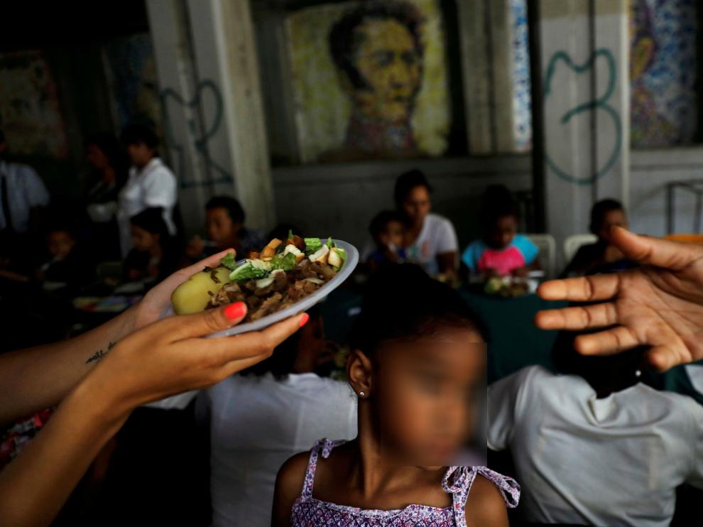Imagen de archivo de una menor en Venezuela en un hogar de voluntarios