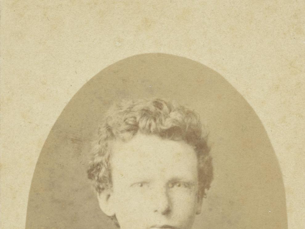 Imagen que se atribuía a Vincent Van Gogh a los 13 años y se acaba de descubrir que es su hermano Theo con 15 años.