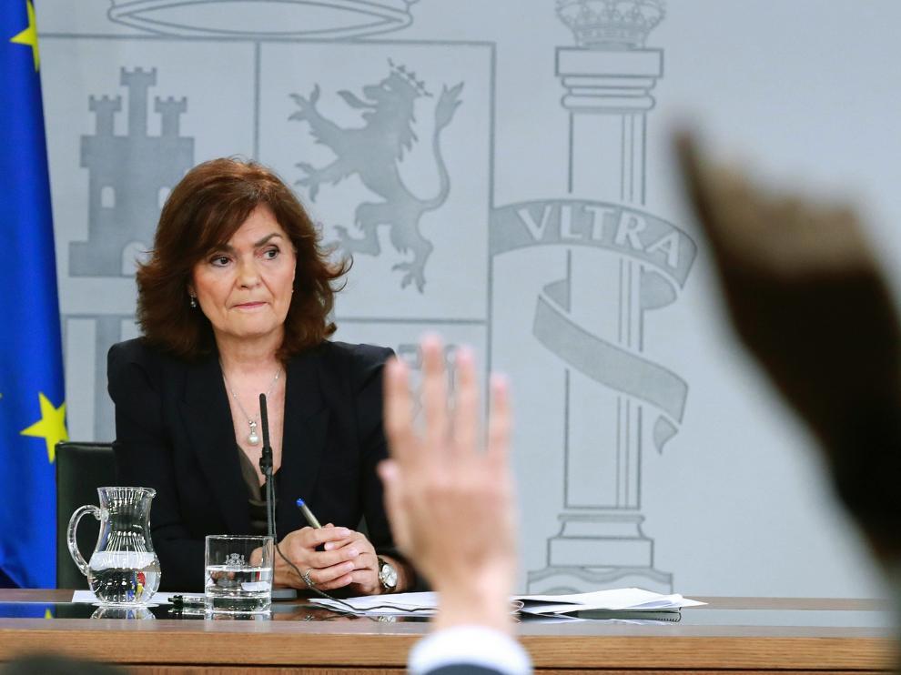 La vicepresidenta del Gobierno, Carmen Calvo, en rueda de prensa.