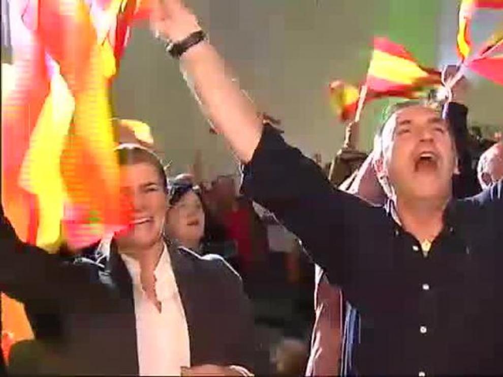 Los seguidores de Vox celebran con júbilo los 12 escaños obtenidos en las elecciones andaluzas