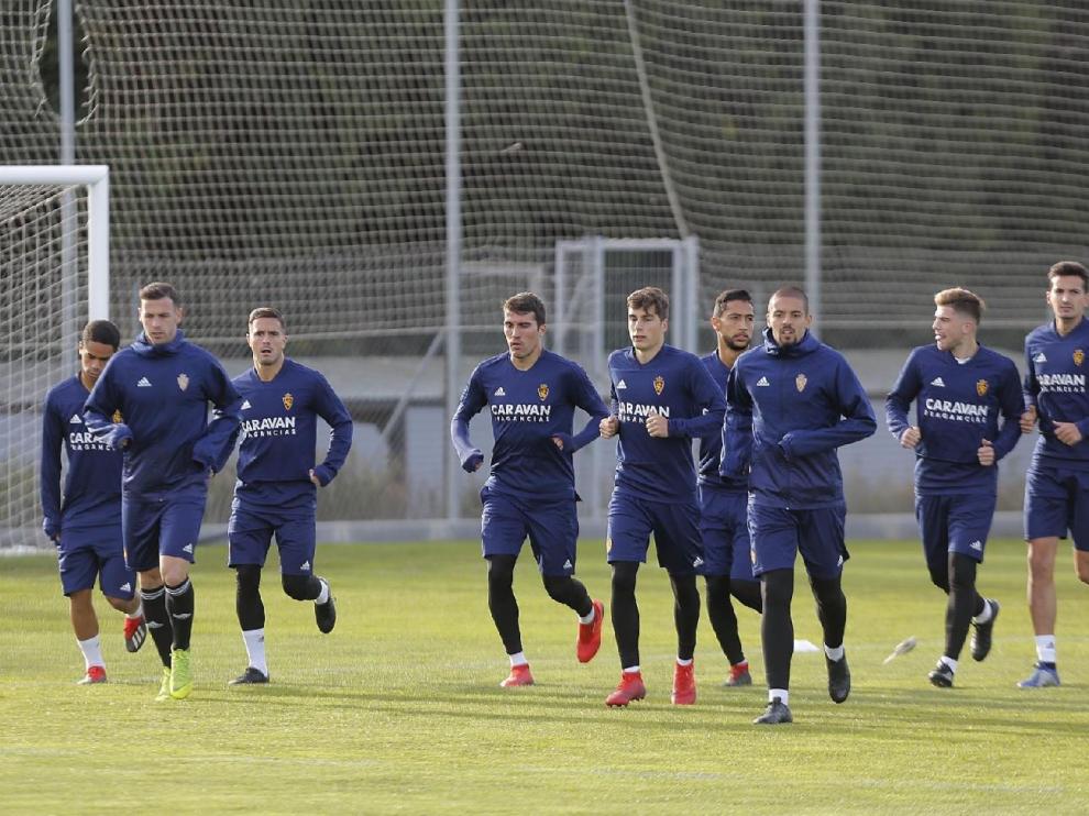 Algunos de los jugadores del Real Zaragoza actual, el pasado sábado en la Ciudad Deportiva.