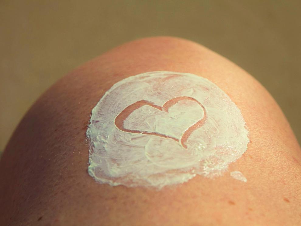 La crema solar es fundamental durante todo el año para una buena hidratación de la piel.