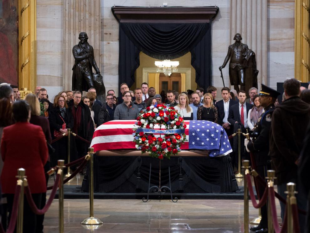 Funeral de George H. W. Bush en el capitolio de Estados Unidos.