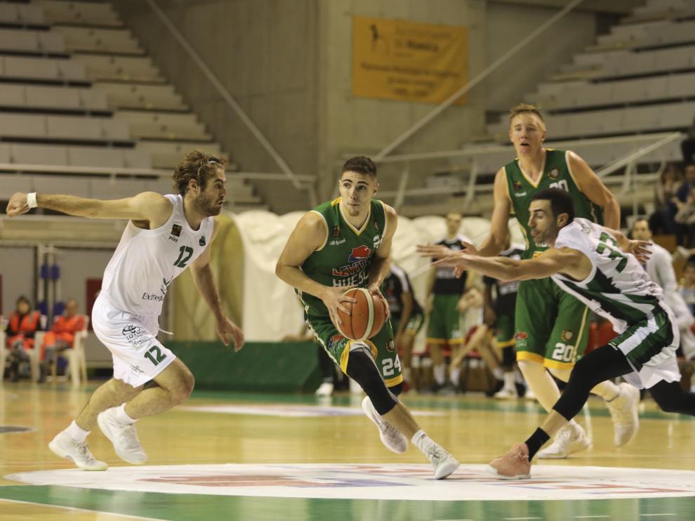 El base peñista Dani García, durante el choque con el Cáceres en el Palacio.