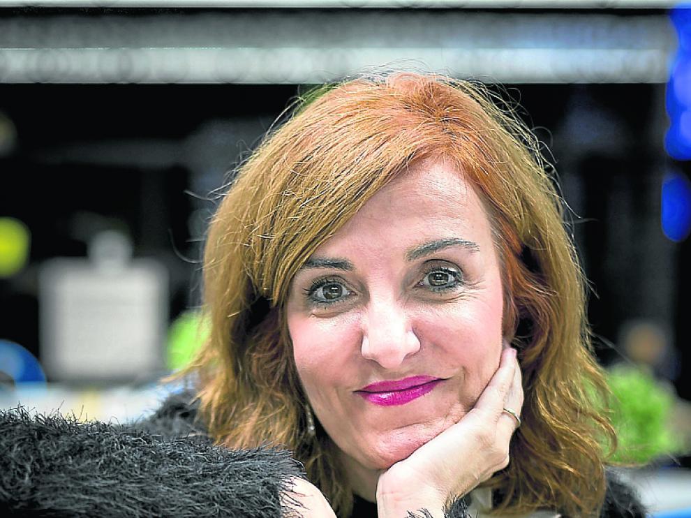 Elvira Lindo, con su último libro.