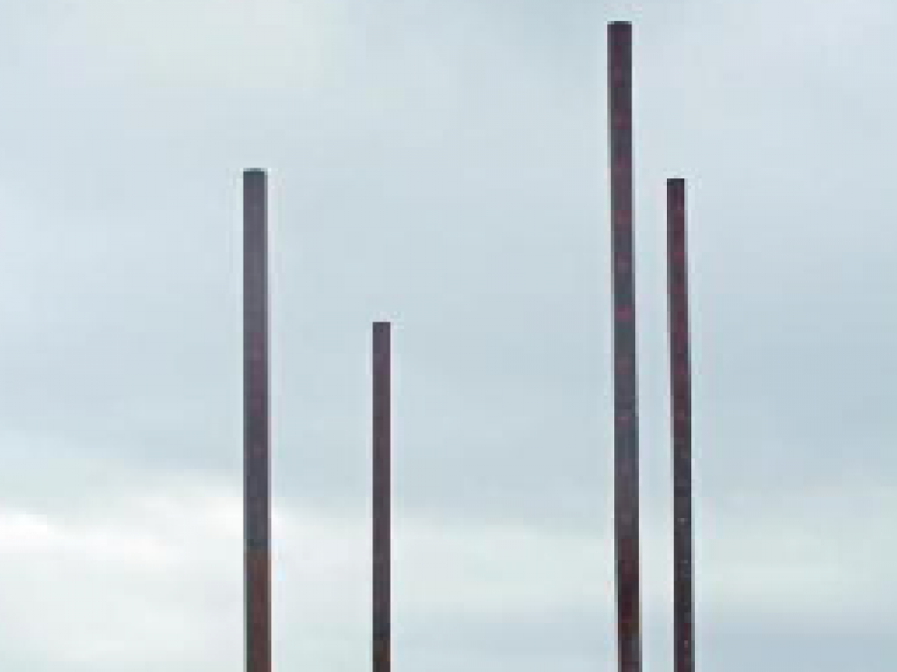 La plataforma perforadora de Ensaya en la ría de Bilbao.