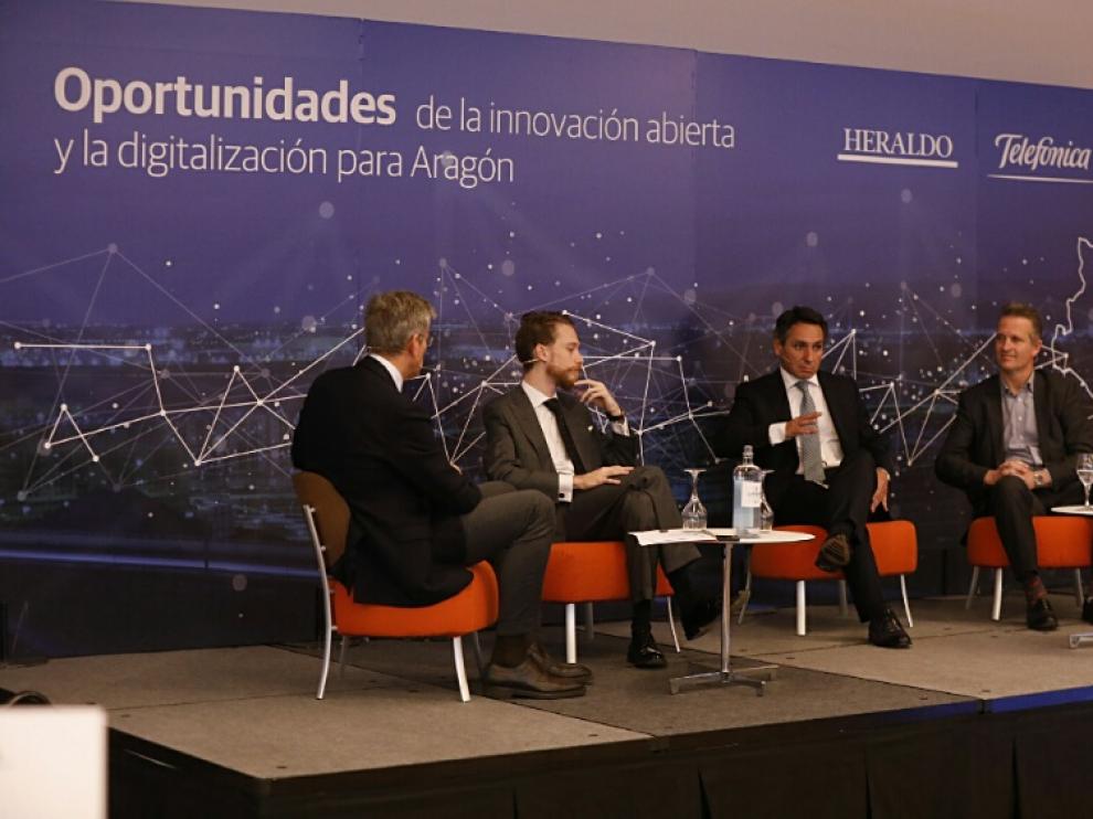 Los ponentes en el desayuno organizado por HERALDO y Telefónica