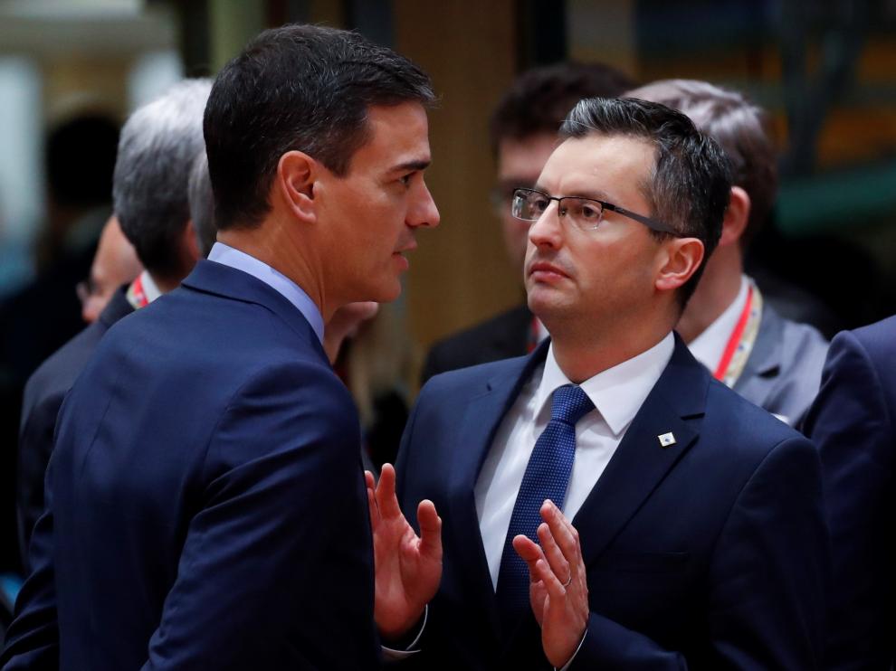 El presidente del Gobierno español, Pedro Sánchez, con el primer ministro de Eslovenia, Marjan Sarec.