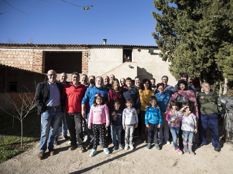 Jornada de confraternización de la Peña el Pilón en Pleitas. El nuevo alcalde, José Luis Blanco, es el primero por la izquierda.