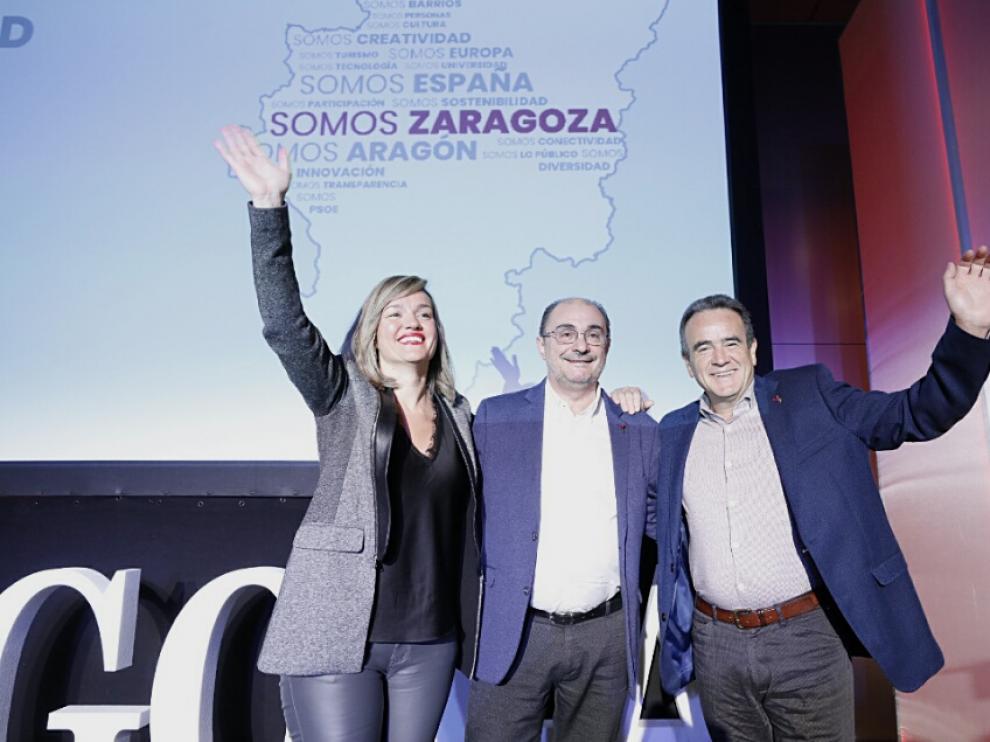 Pilar Alegría, Javier Lambán y Juan Antonio Sánchez Quero, en el acto 'Somos Zaragoza'
