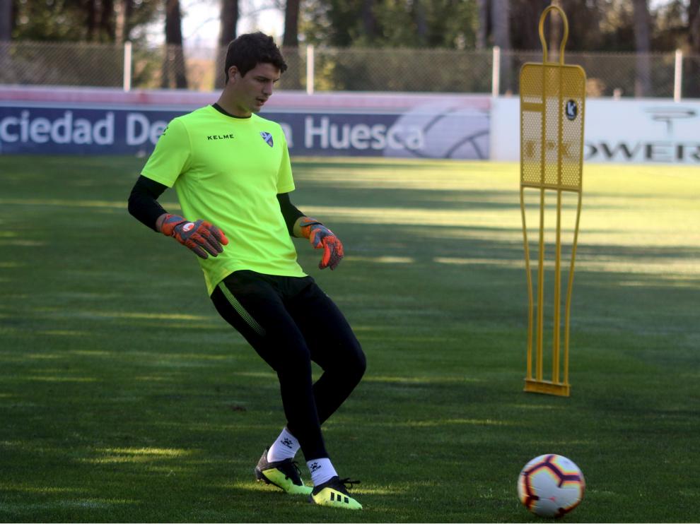 Axel Werner, portero de la SD Huesca, durante un entrenamiento.