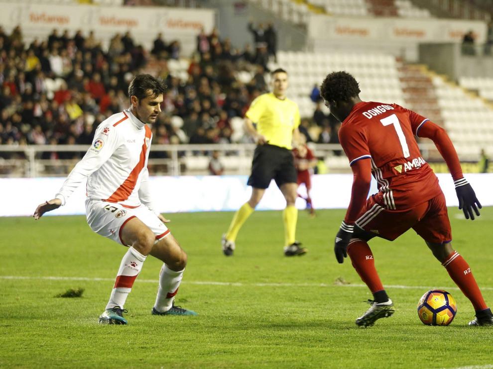 Dorado, en un partido con el Rayo contra el Zaragoza.