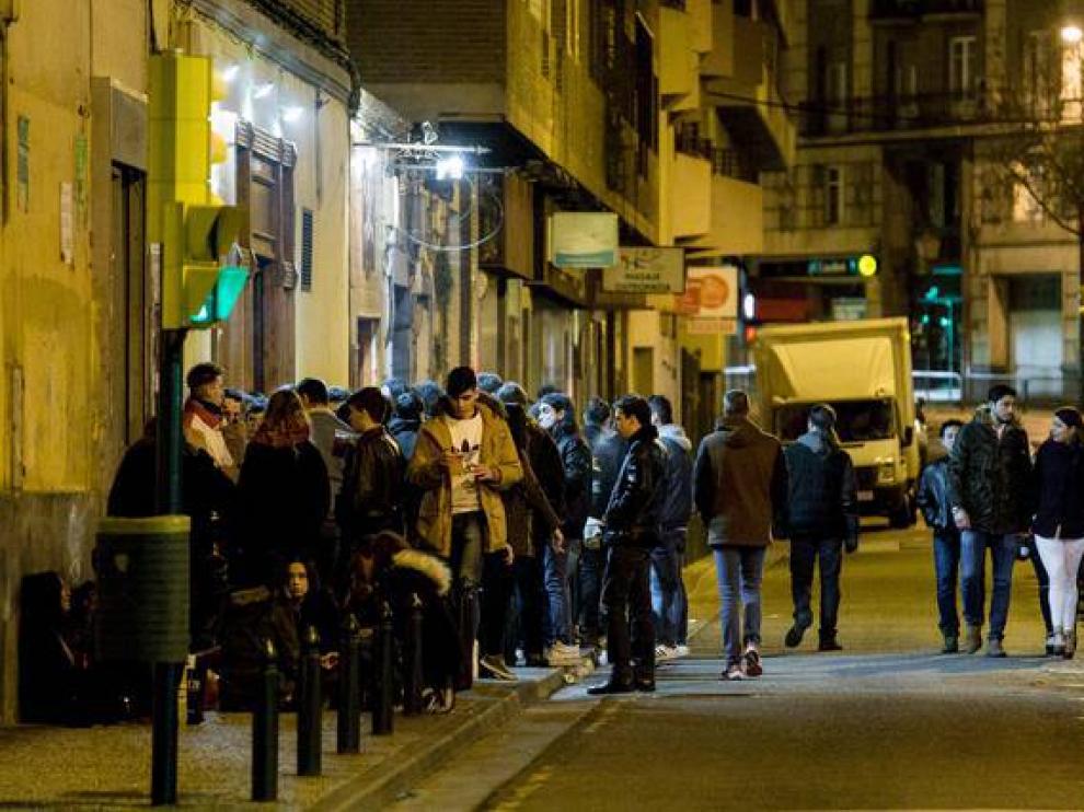 Dos nuevos sonómetros miden el ruido de la fiesta en la calle Mayor y en Espoz y Mina