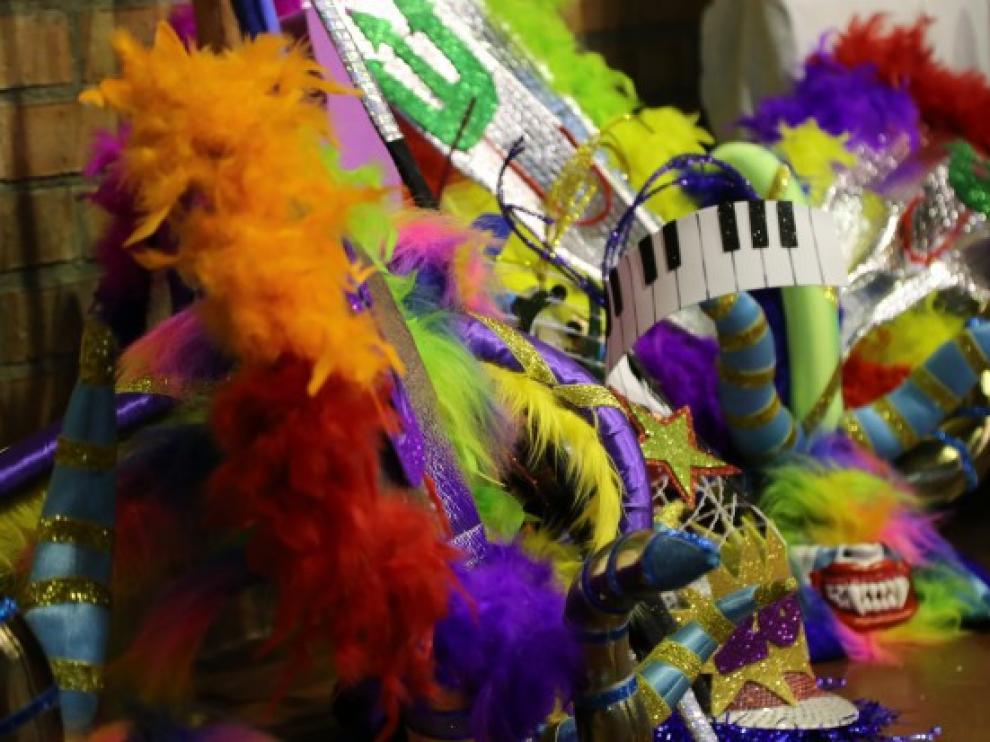 Los coloridos disfraces son uno de los símbolos de estas fiestas de San Blas y Santa Águeda.