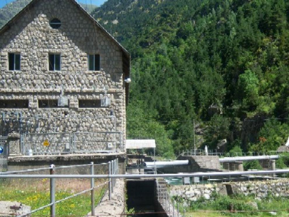 Instalaciones de la central de Barrosa, en Bielsa