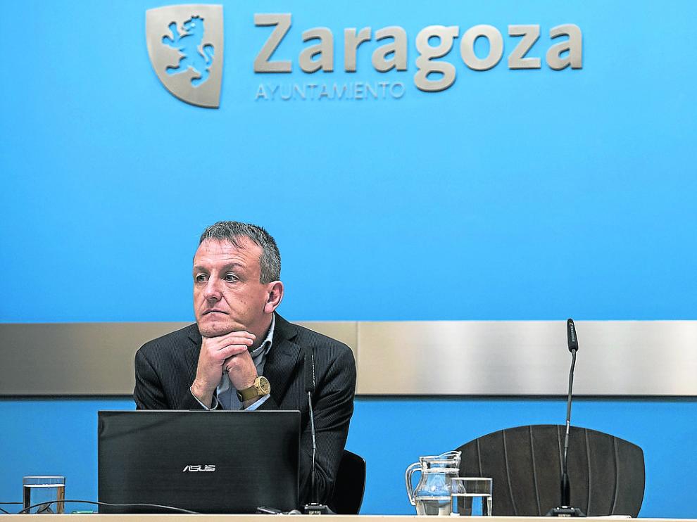 Fernando Rivarés, en una comparecencia reciente en el Ayuntamiento de Zaragoza.