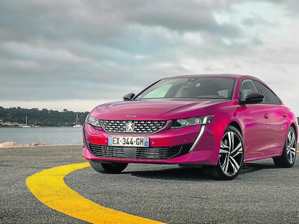 El nuevo Peugeot 508 es una berlina con carrocería cinco puertas y tipo cupé.