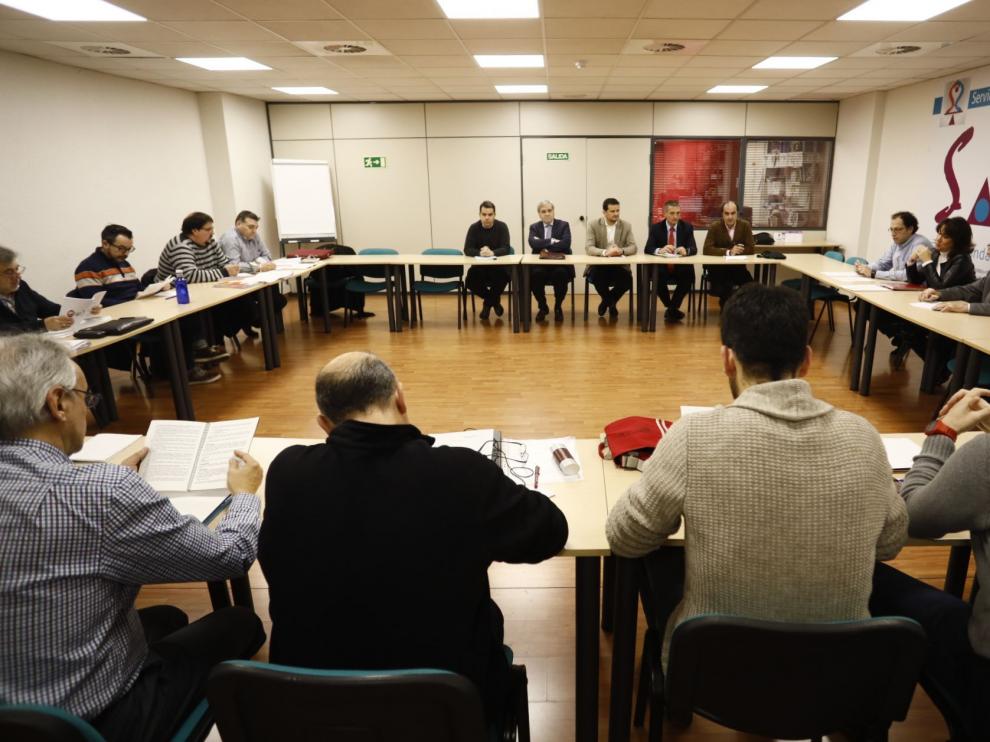 Trabajadores y Avanza buscan un acuerdo para evitar la huelga del bus