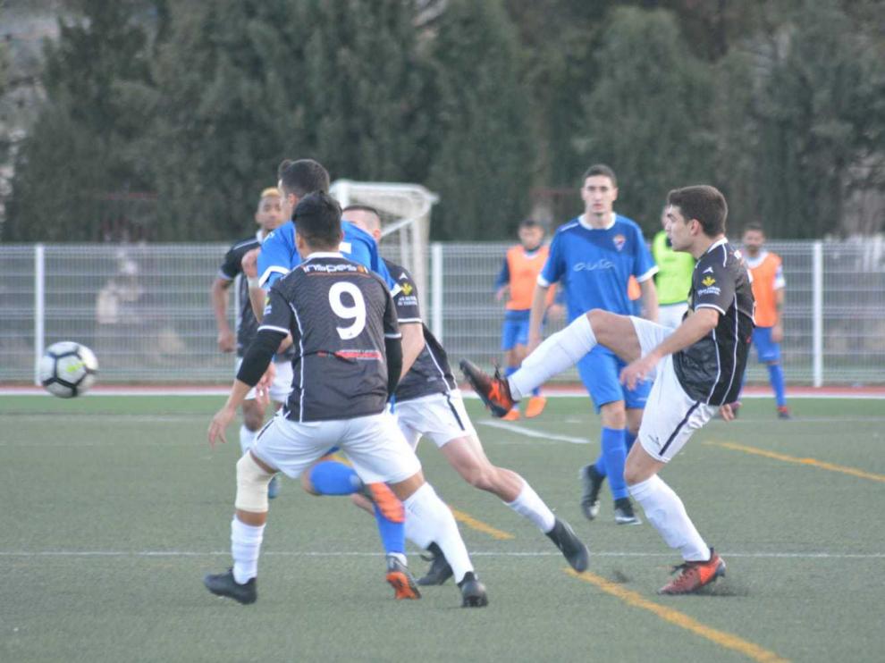 Fútbol. Regional Preferente- Alcañiz vs. Valdefierro.