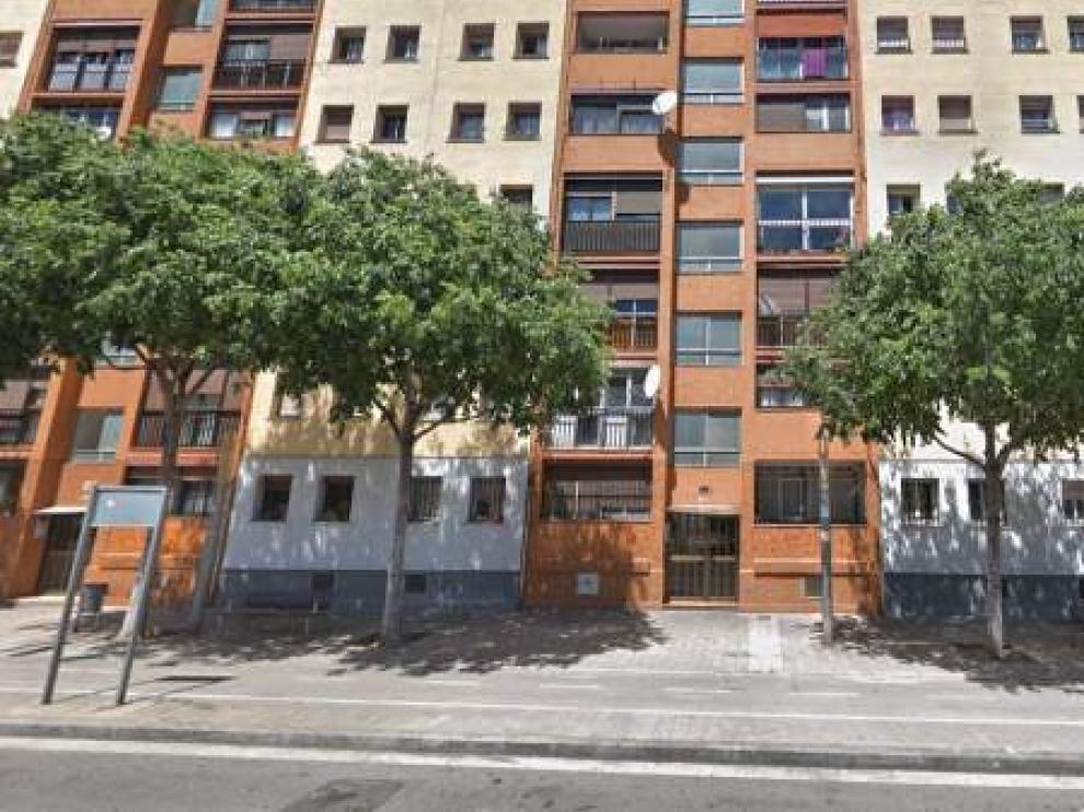 Tres muertos y varios heridos en un incendio en un edificio de Badalona