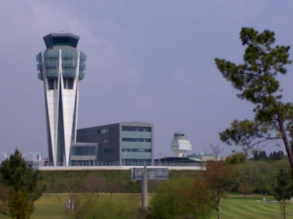Torre de control del aeropuerto de Lavacolla, en Santiago de Compostela