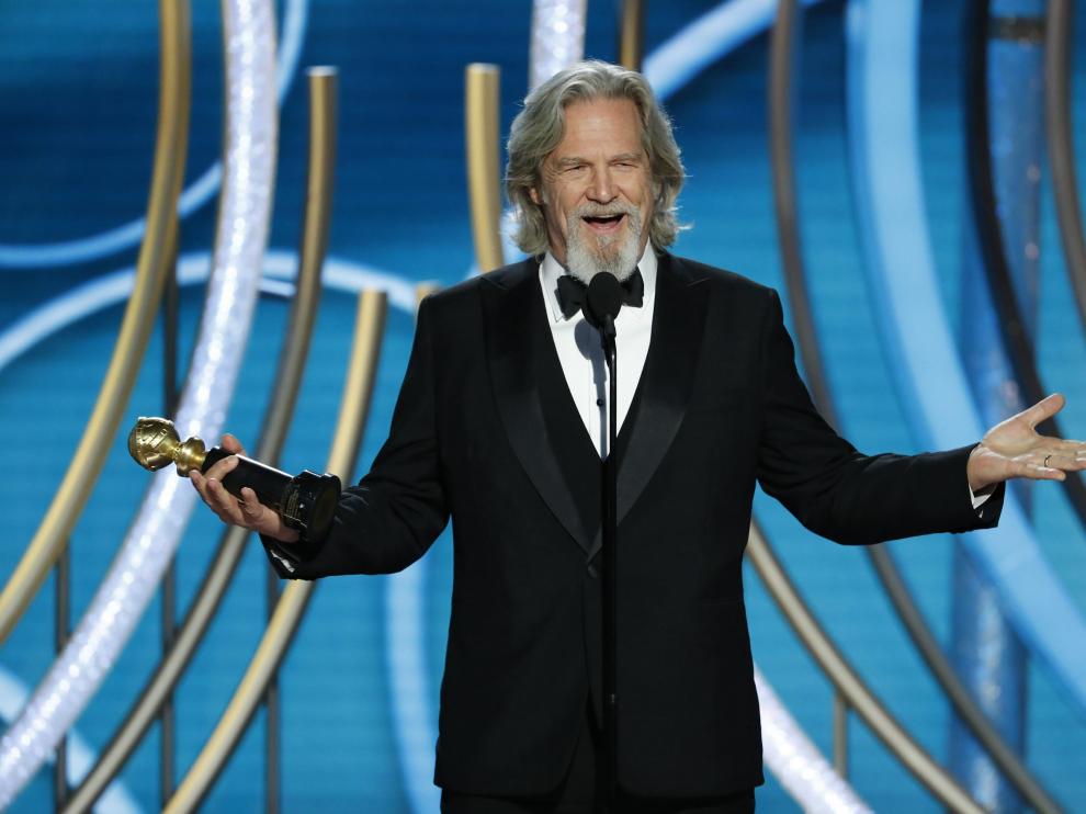 Jeff Bridges recoge el globo de oro.