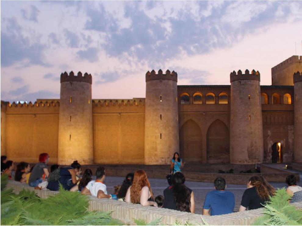 La Aljafería , sede de las Cortes de Aragón