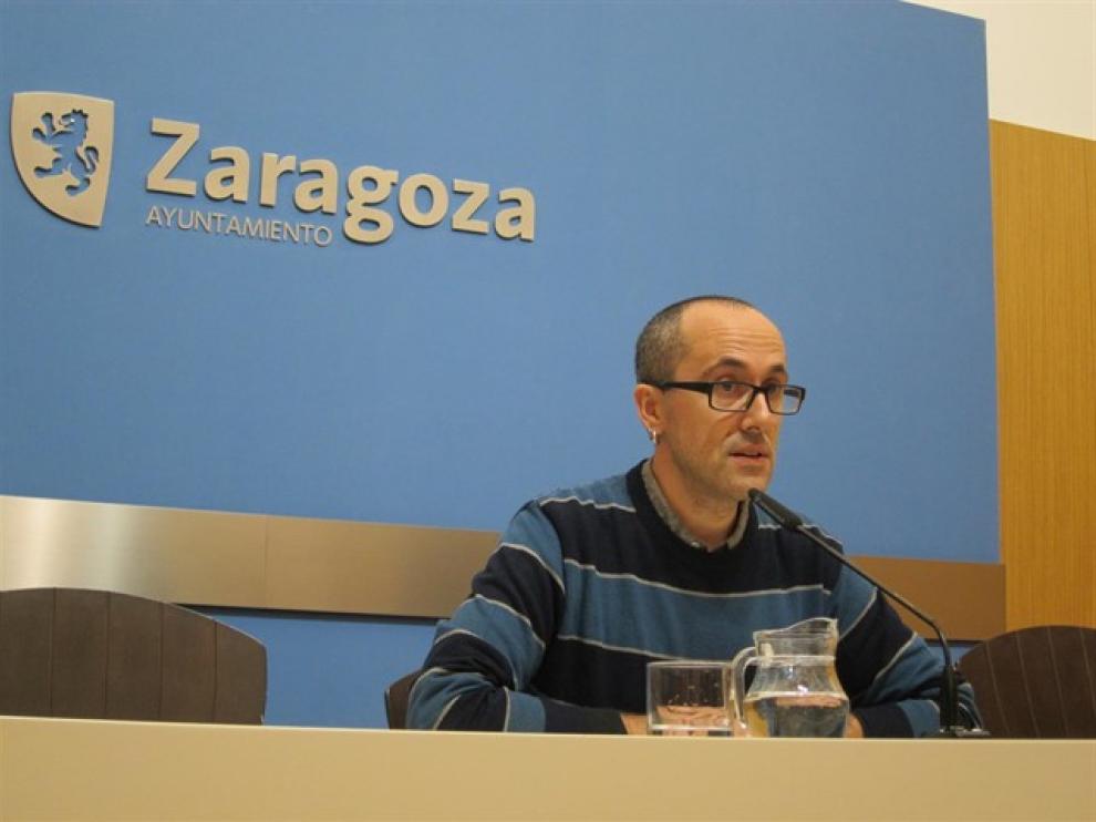 Cubero advierte de la obligación de incluir las plazas del 010 en plantilla