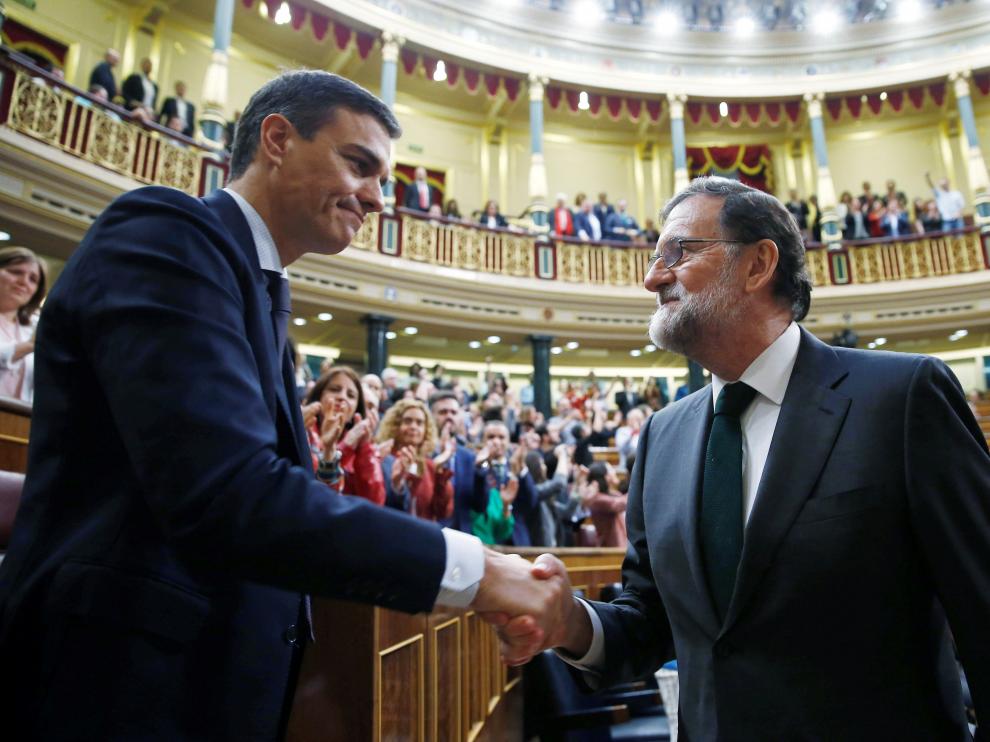 Pedro Sánchez y Mariano Rajoy, durante la moción de censura del año pasado