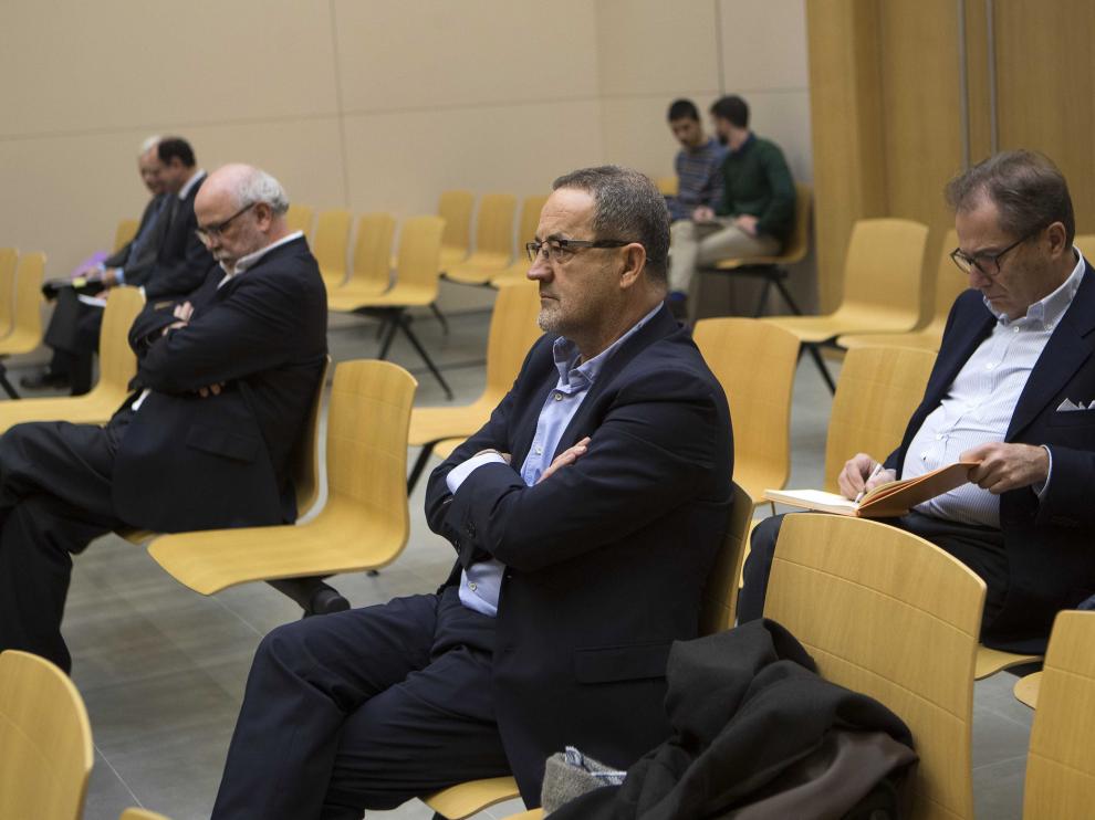 Los tres acusados que quedan en el banquillo del juicio de Plaza, Carlos Esco, Agapito Iglesias y Miguel Ángel Floría.