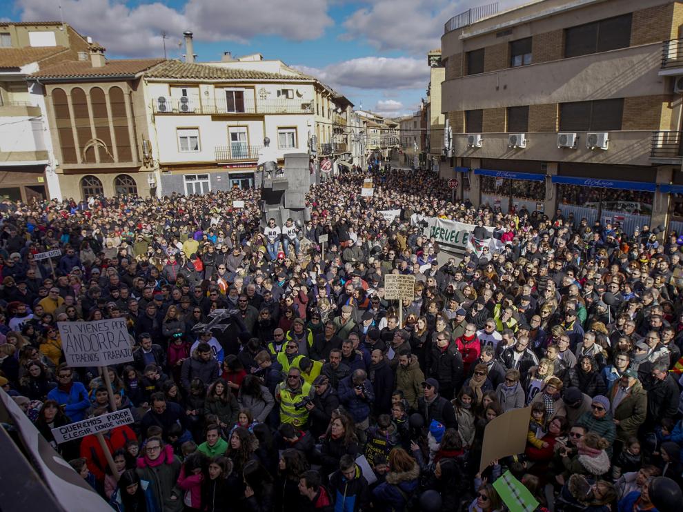 Manifestación en Andorra contra el cierre de la térmica
