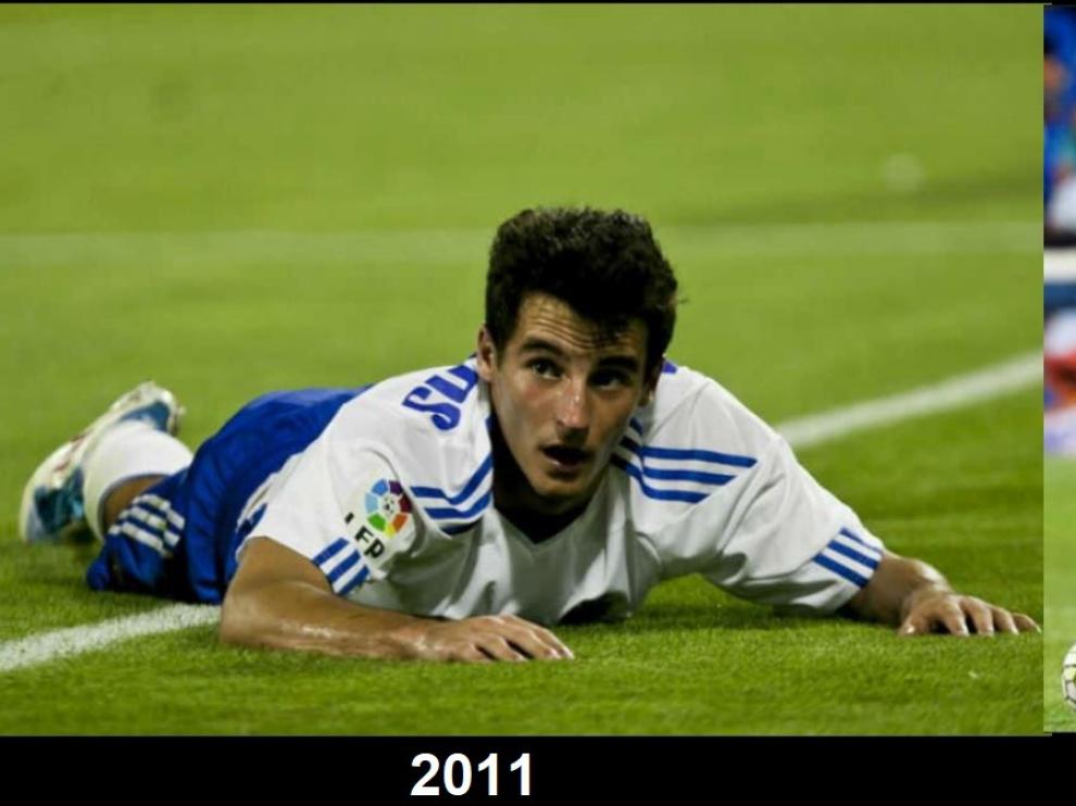 A la izda., Juan Carlos caído en el césped de La Romareda en 2011, en su etapa en el Real Zaragoza. A la dcha., Juankar en un partido reciente con el Málaga.