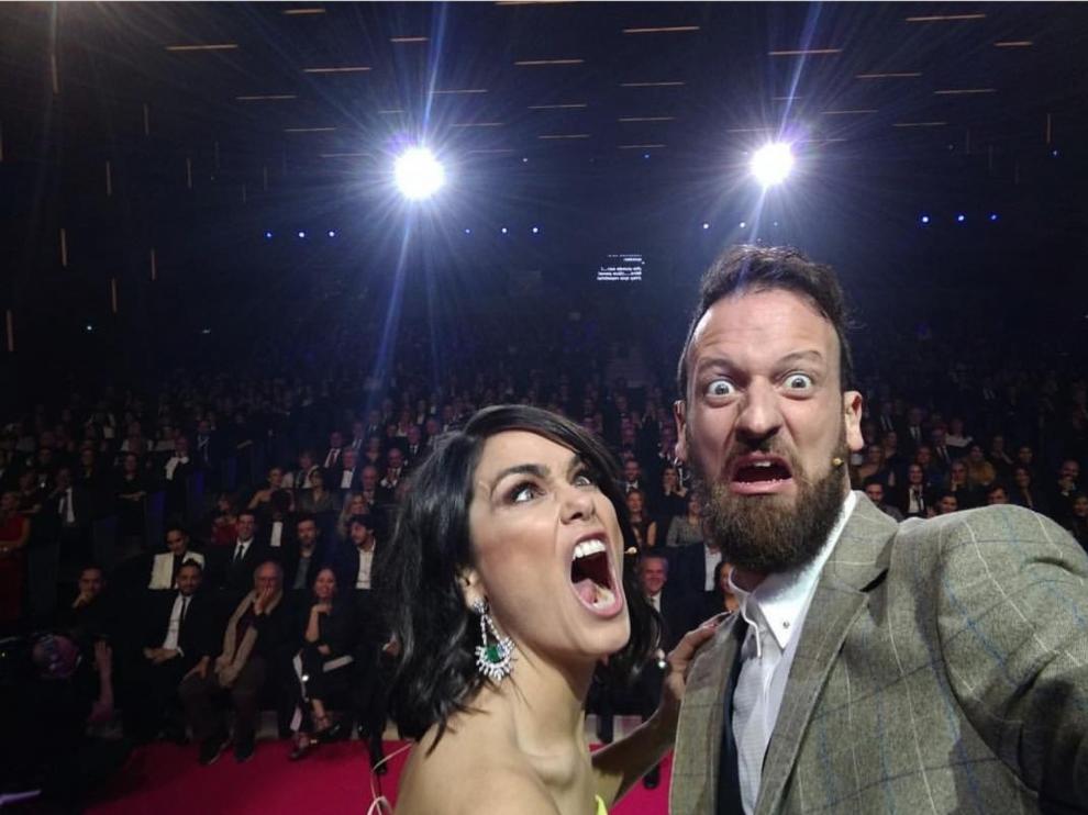 Noche de selfis, triunfitos y 'brillibrilli'