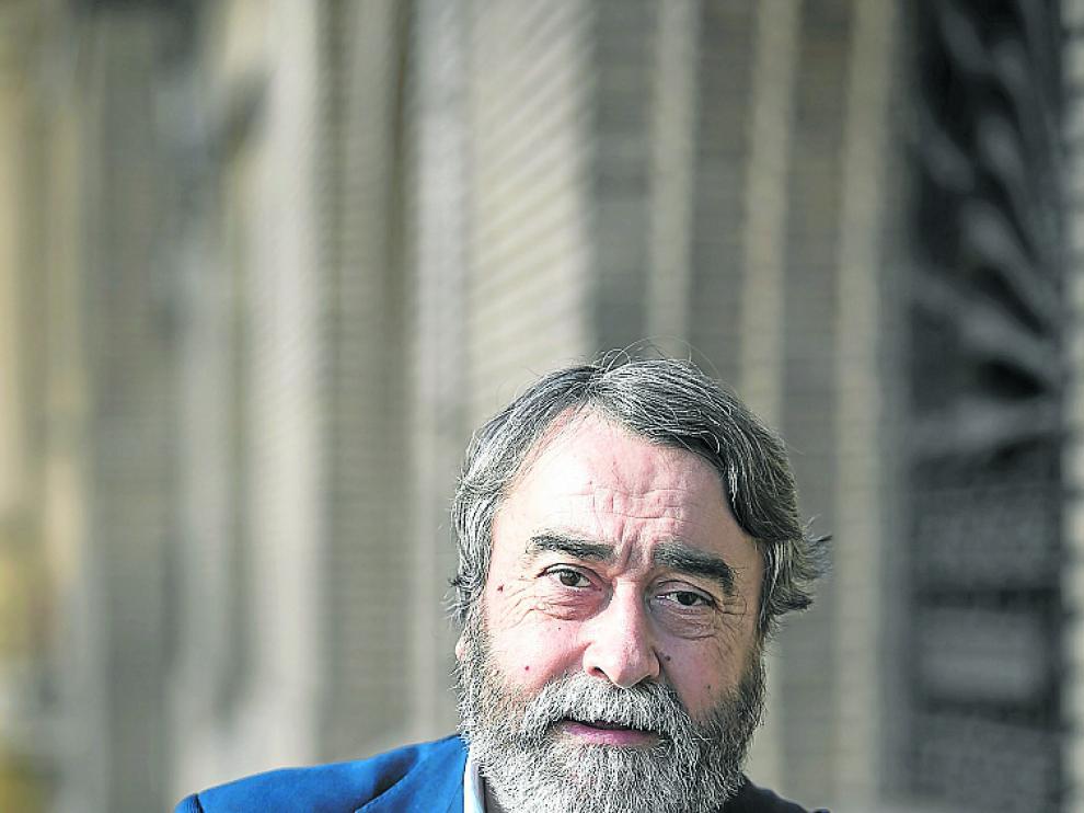 Pedro G. Cuartango adora las redacciones de los periódicos.