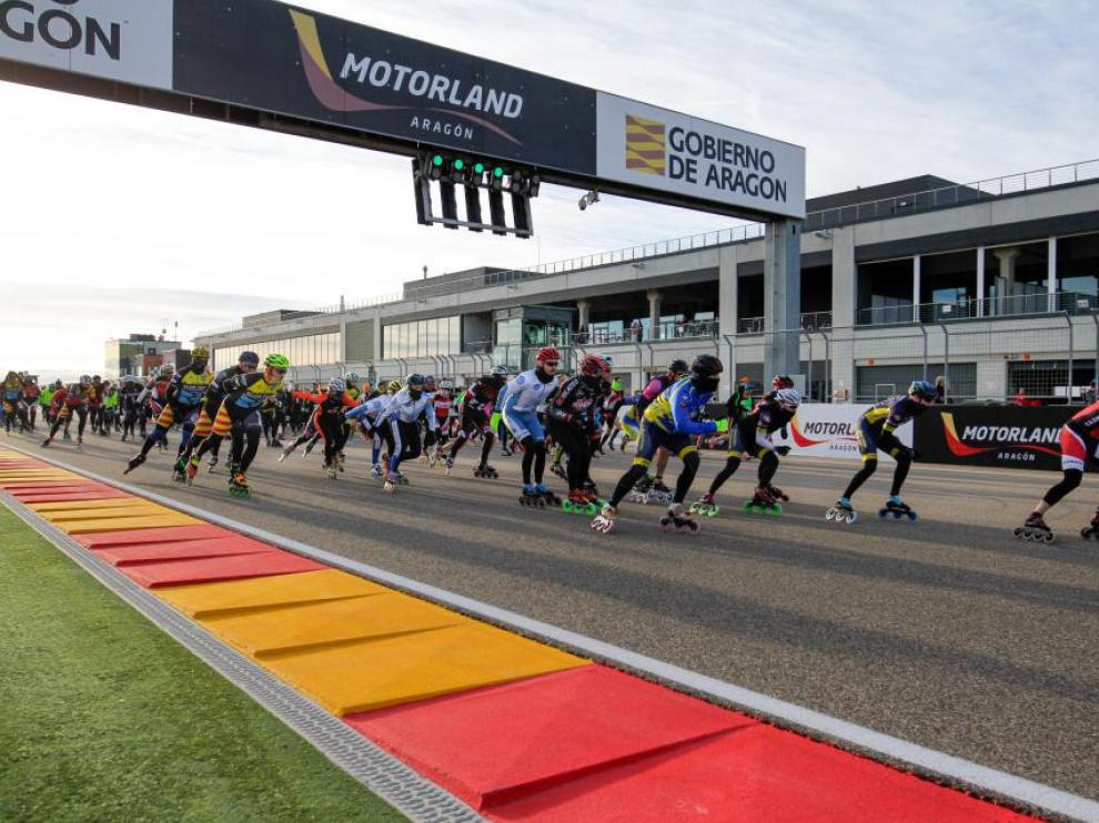 Salida de las pruebas de patinaje y running en una edición anterior de La Invernal